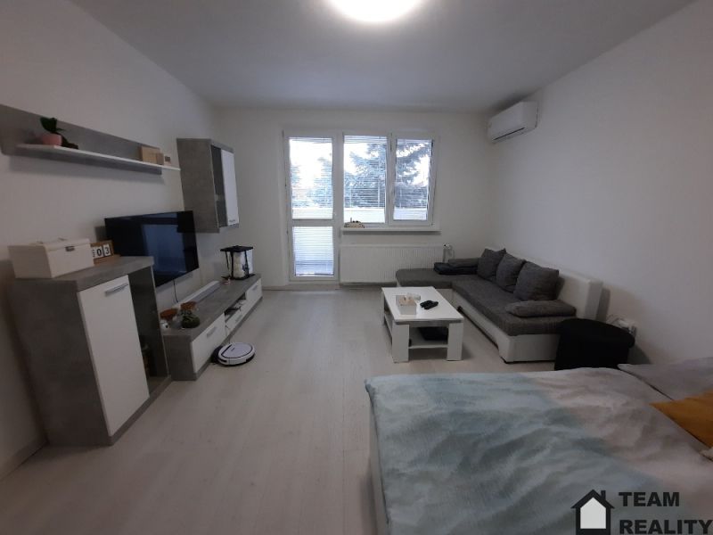 Mieten 1-Zimmer-Wohnung, 1-Zimmer-Wohnung, Hlaváčikova, Bratislava - K